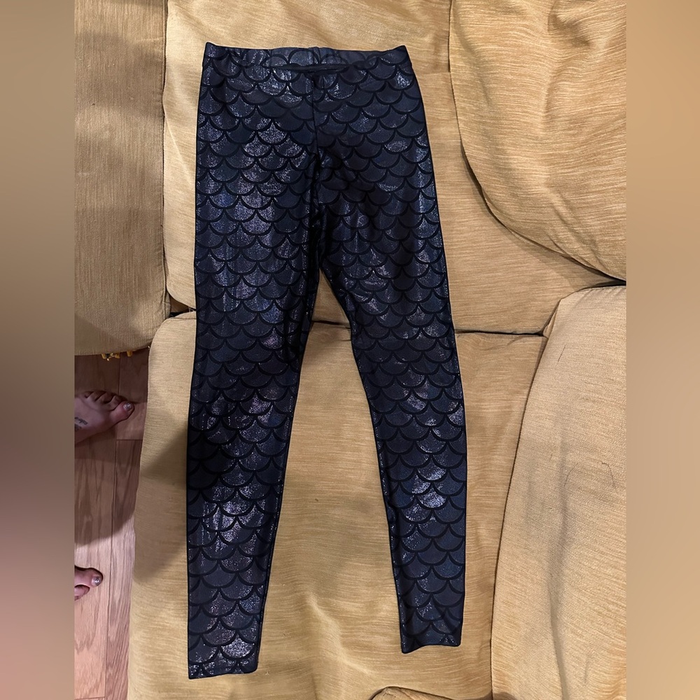 Museum blackmilk black mermaid leggings size L